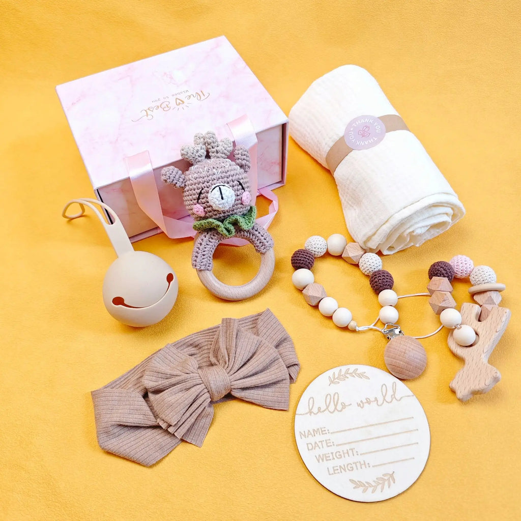 Newborn Gift Set, Baby Newborn Rattle Milestones Keepsake New Baby Gift Box for Boys and Girls