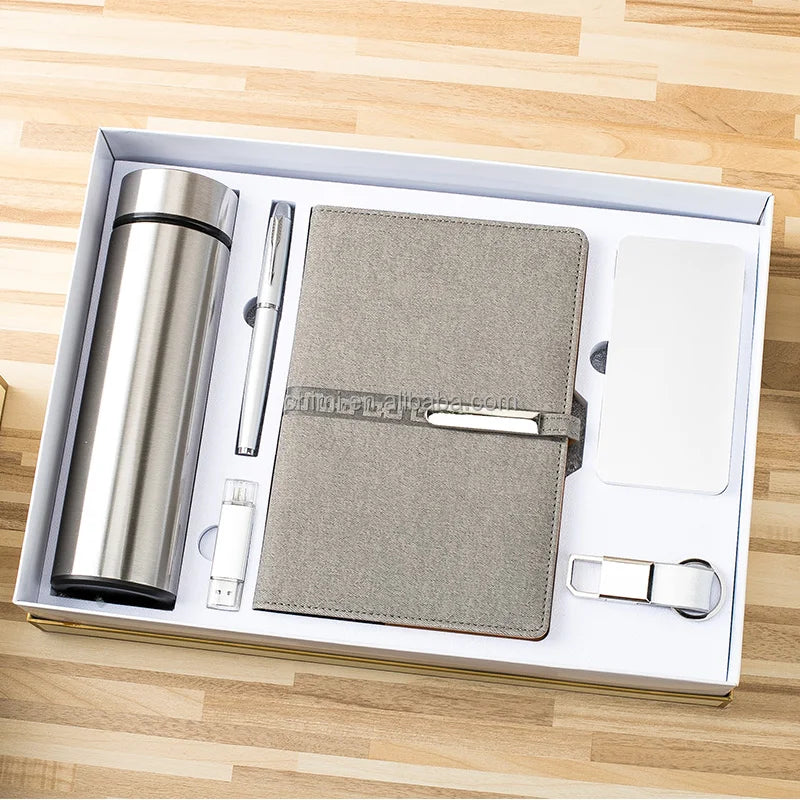Hot Sale Low MOQ Vacuum Flask+metal Pen+A5 Size Notebook+16 GB USB+power Bank+exquisite Key Chain Gift Set of Business