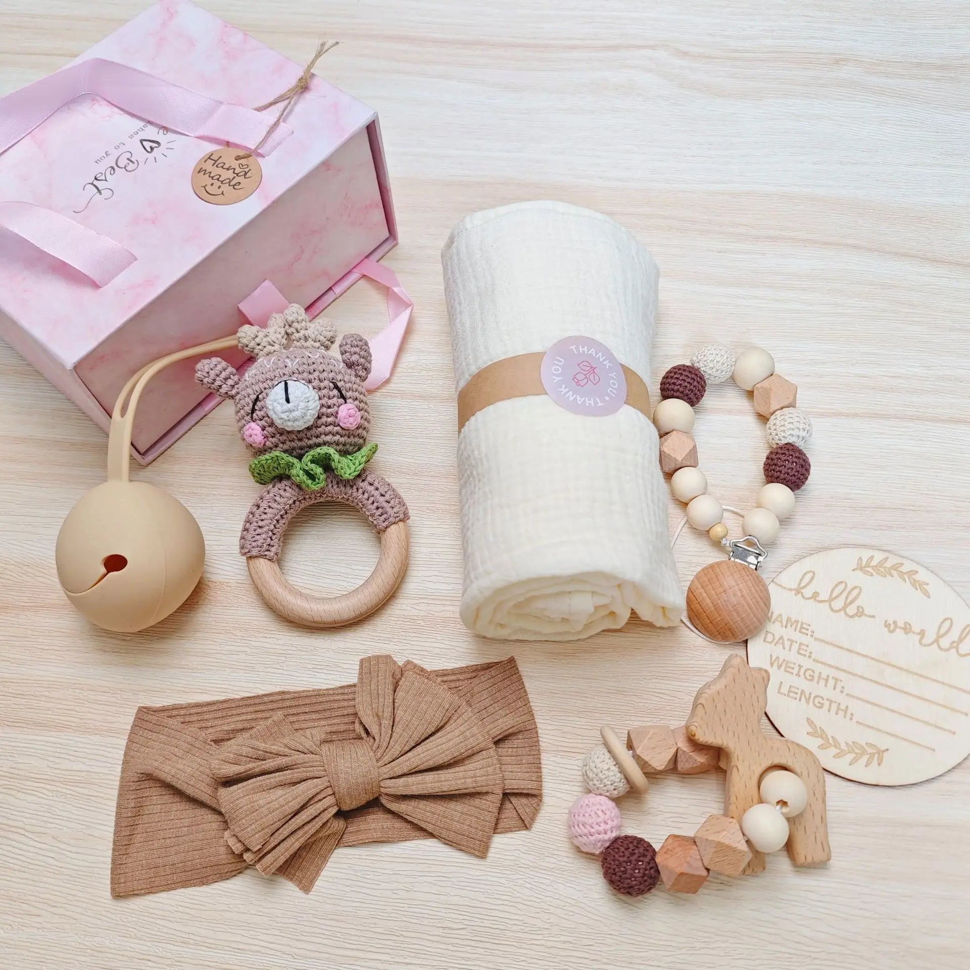 Newborn Gift Set, Baby Newborn Rattle Milestones Keepsake New Baby Gift Box for Boys and Girls