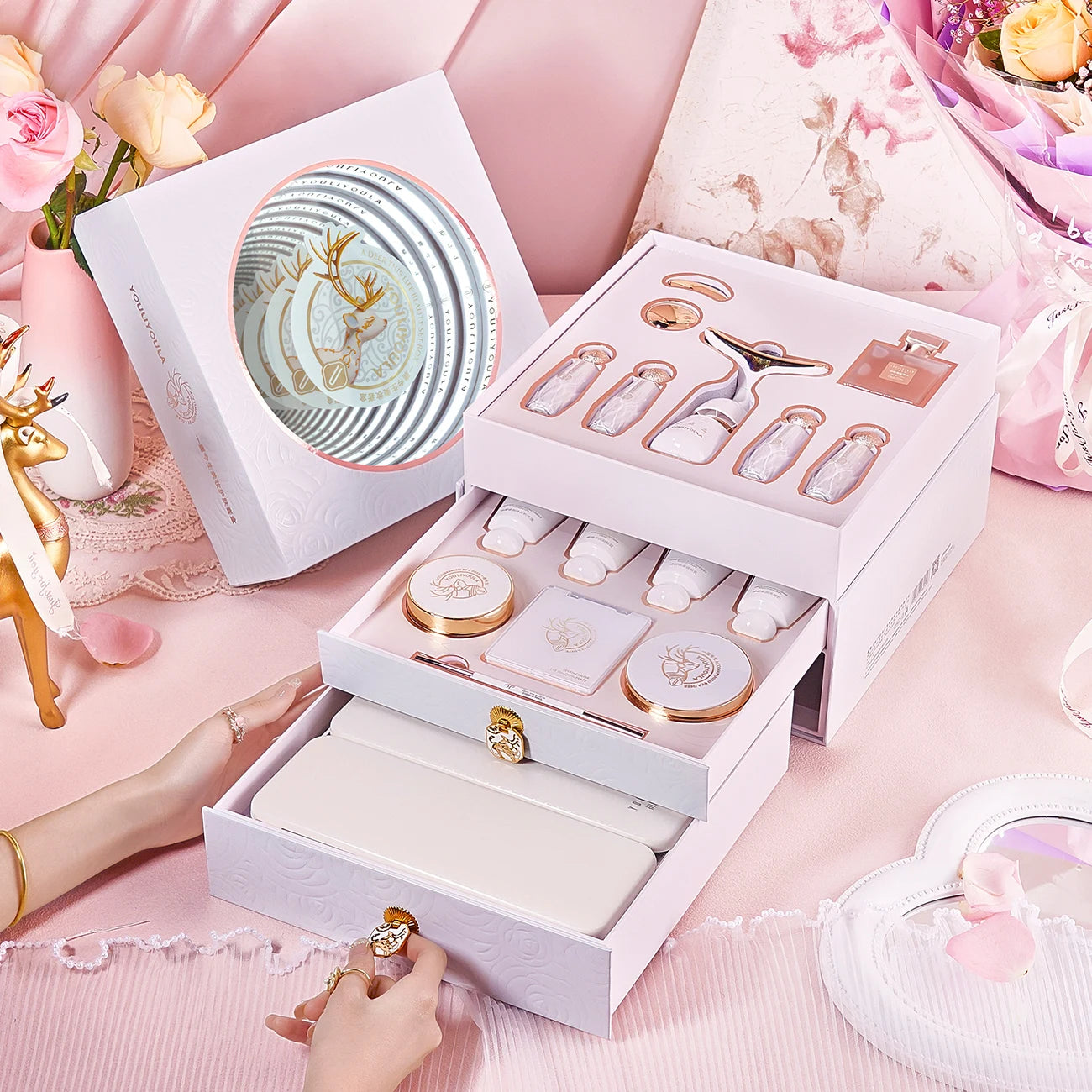 All in One 17pcs Vegan Organic Lip Gloss Eyeshadow Blusher Face Powder Complete Makeup Gift Set Customized Professional Box